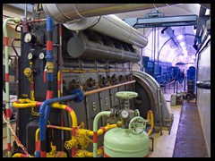 Dieselgenerator 160Liter(!) Hubaum