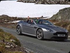 Aston Martin 