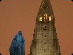 Hallgrímskirkja mit Leif Eriksson