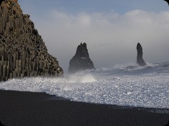 Strand bei Vik, 1991 wurde er zu einem der 10 schönsten Strände der Welt gewählt.