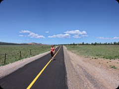 ein Fahrrad- und Wanderweg