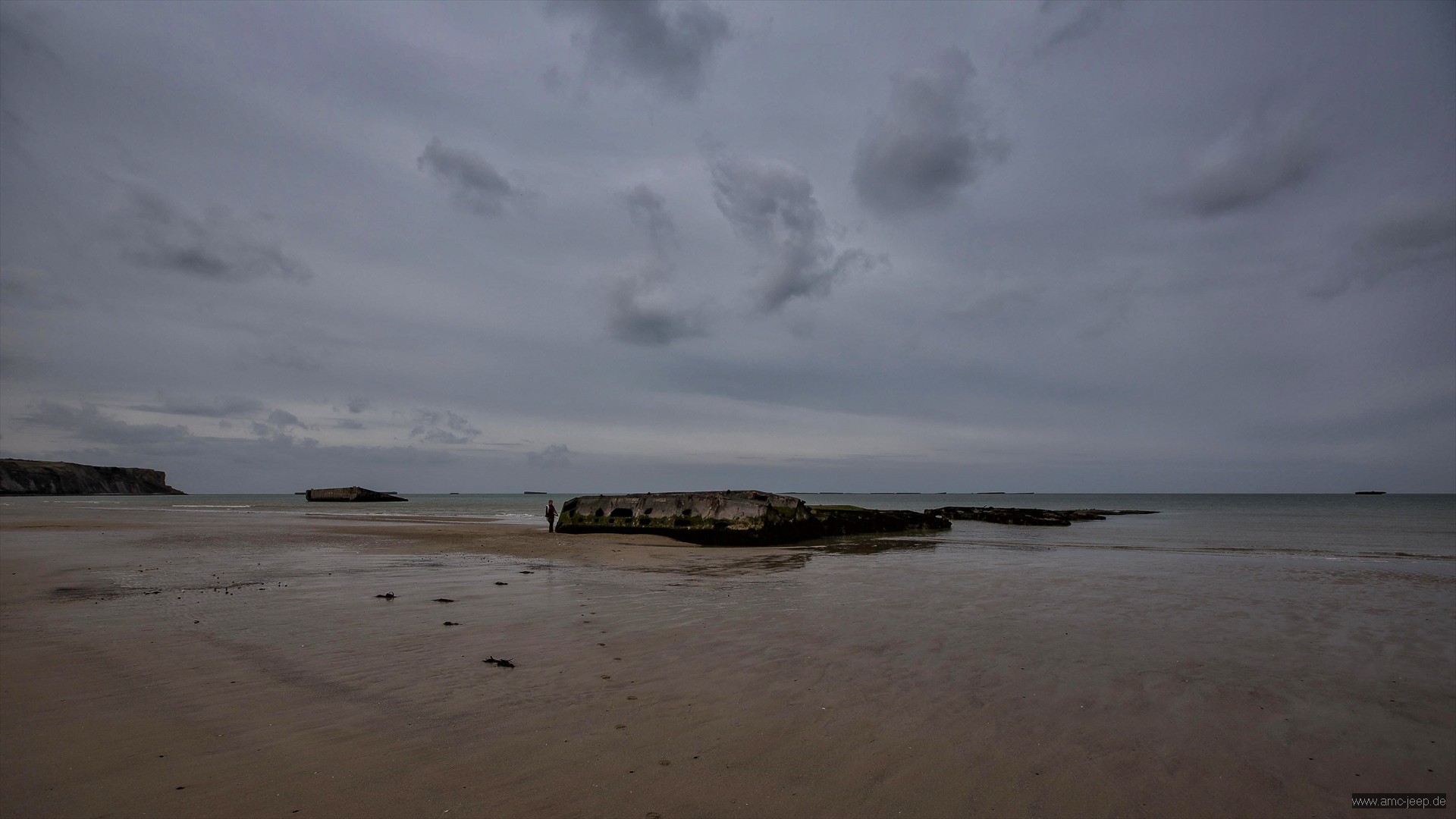 Gold Beach (Le port artificiel d'Arromanches)