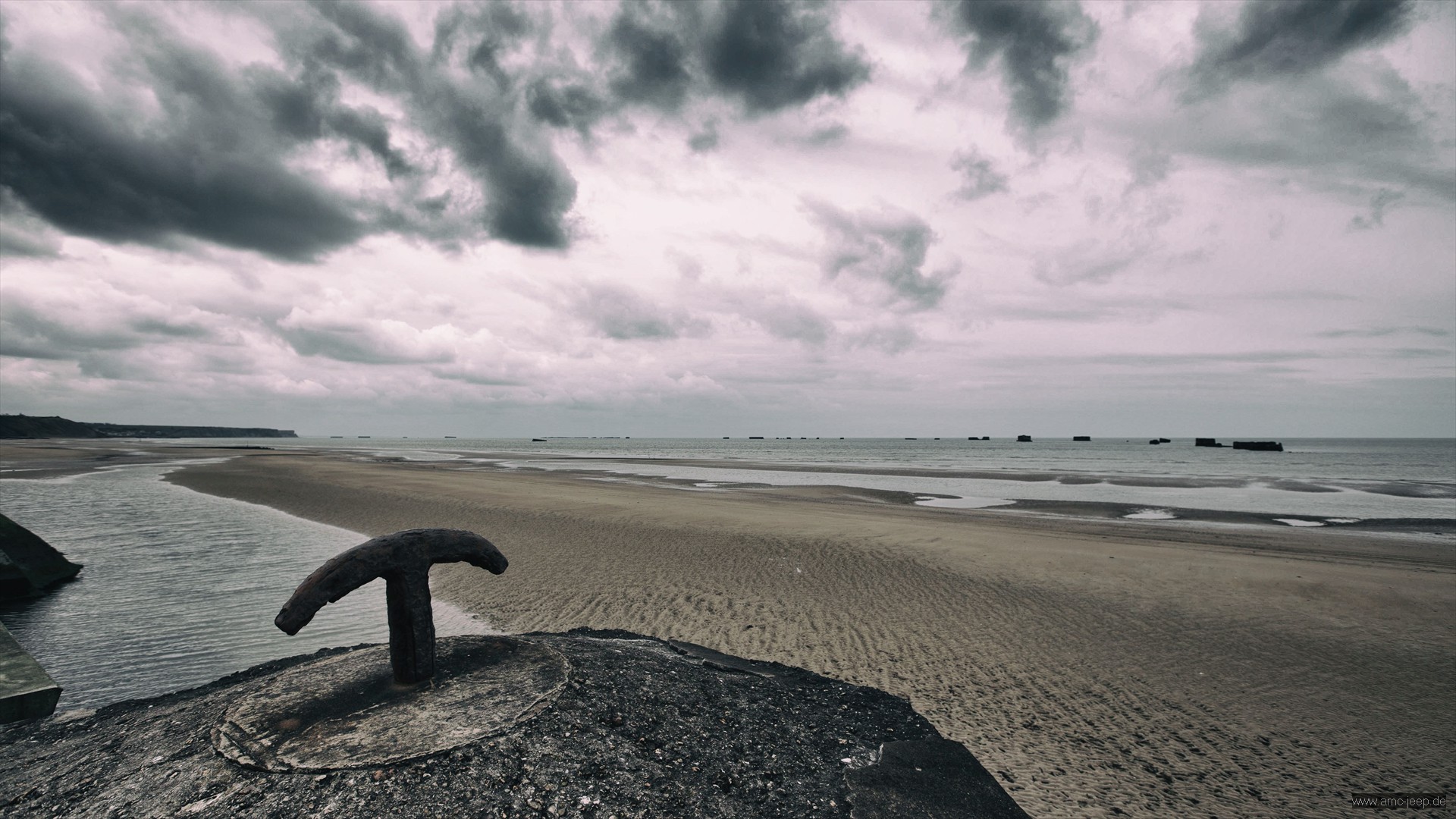 Port Winston (Le port artificiel d'Arromanches)